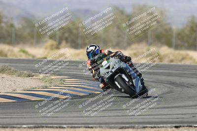 media/Dec-04-2025-Racers Edge (Thu) [[5ebc9f124d]]/3-B Group/1-Session 1 (Turn 7)/